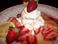 strawberry-crepes-suzette-with-lemon