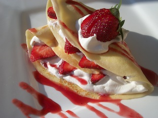 strawberry crepes with whipped cream