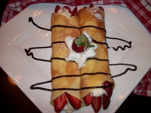 strawberry-crepe-with-chocolate-drizzle